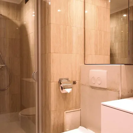 Luxe Studio/hotel Met Prachtig Zicht Op Zee Van Advertentie Veranderen *